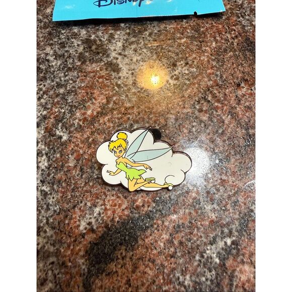 Disney Fantasy Flights Mystery Pin Pack- Tinkerbell - Picture 2 of 3